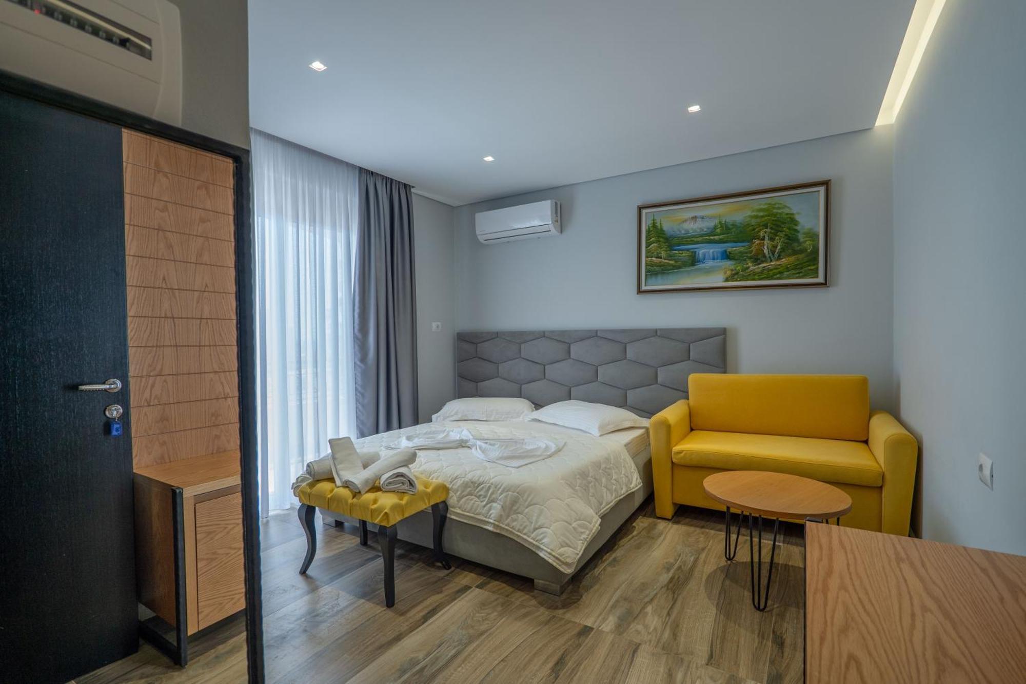Sunkised Hotel Sarandë Eksteriør billede