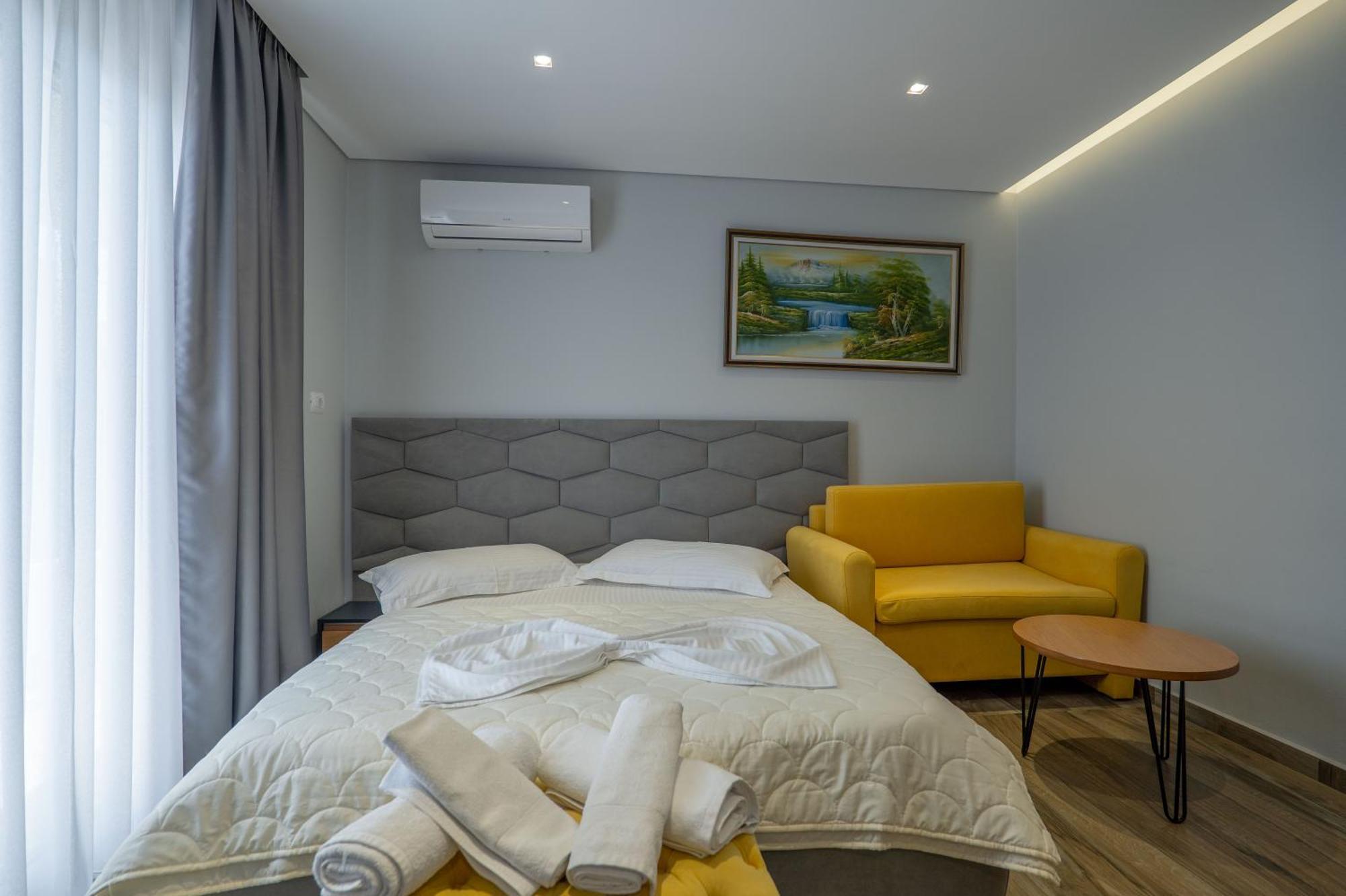 Sunkised Hotel Sarandë Eksteriør billede