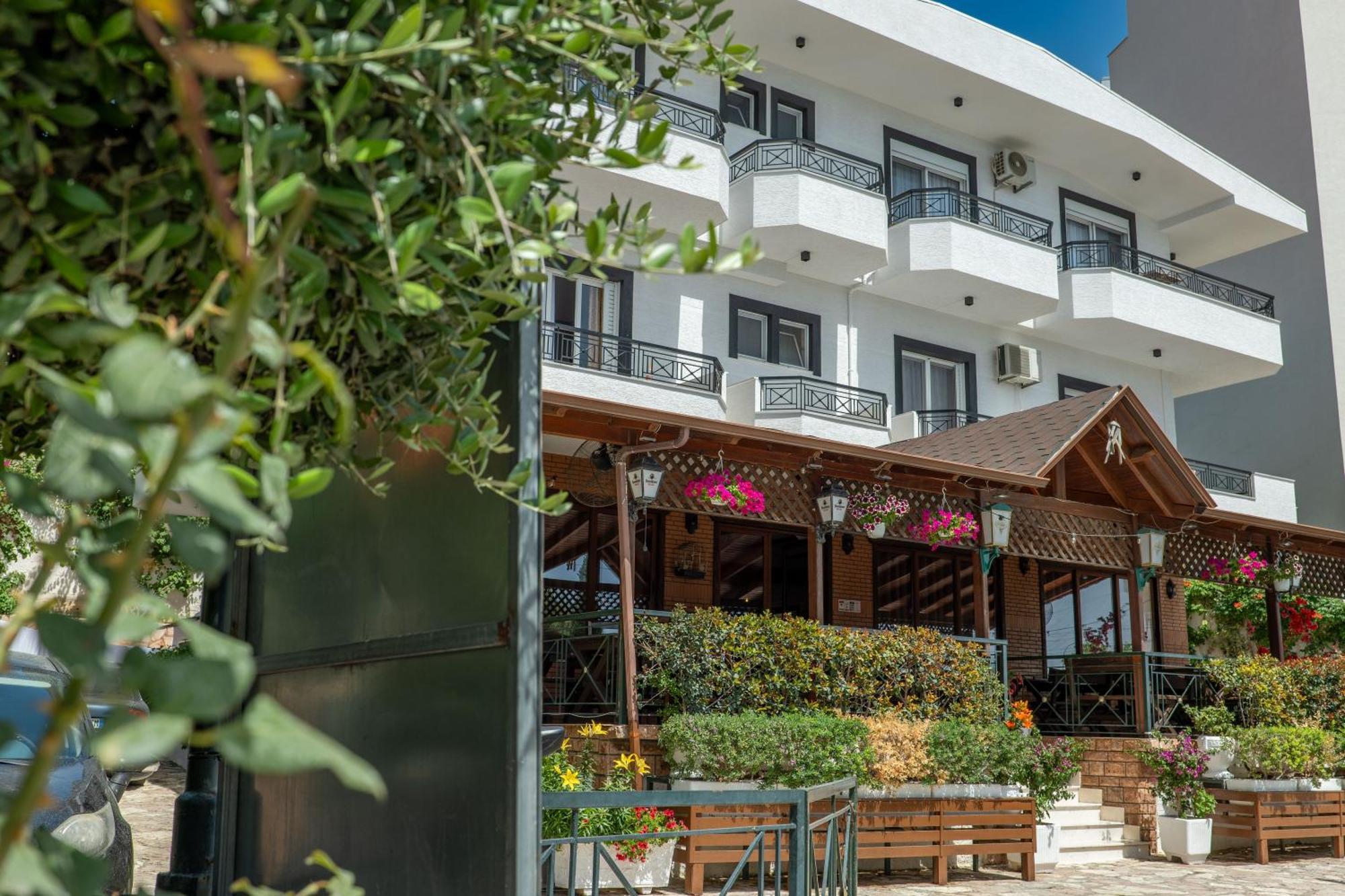Sunkised Hotel Sarandë Eksteriør billede