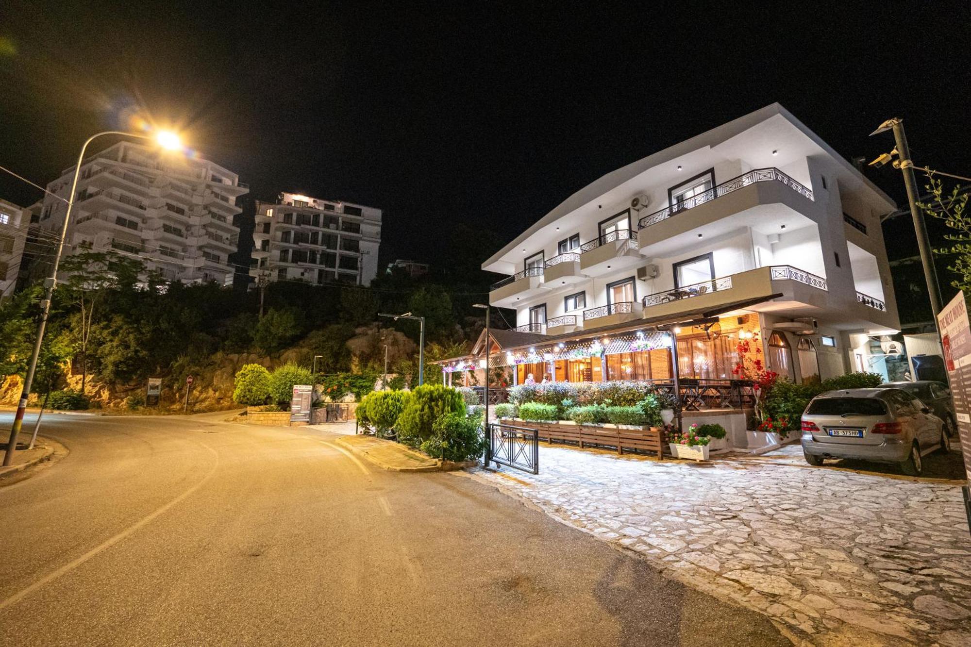 Sunkised Hotel Sarandë Eksteriør billede