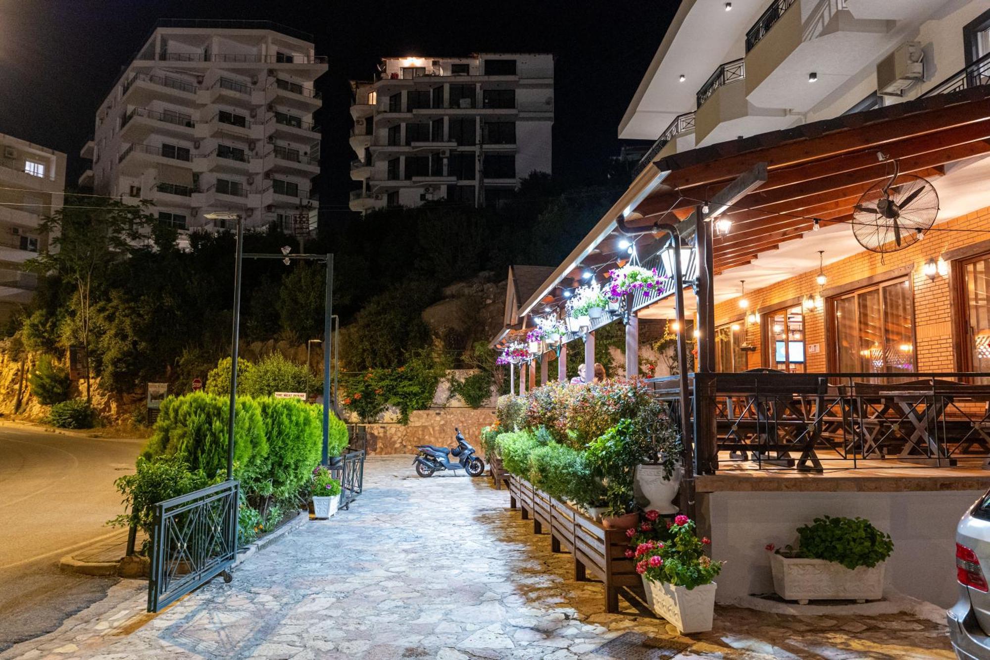 Sunkised Hotel Sarandë Eksteriør billede